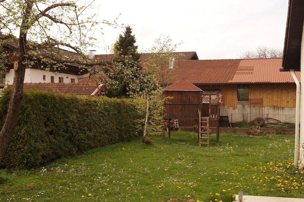 Ferienhaus Chiemsee Übersee Pokoj fotografie